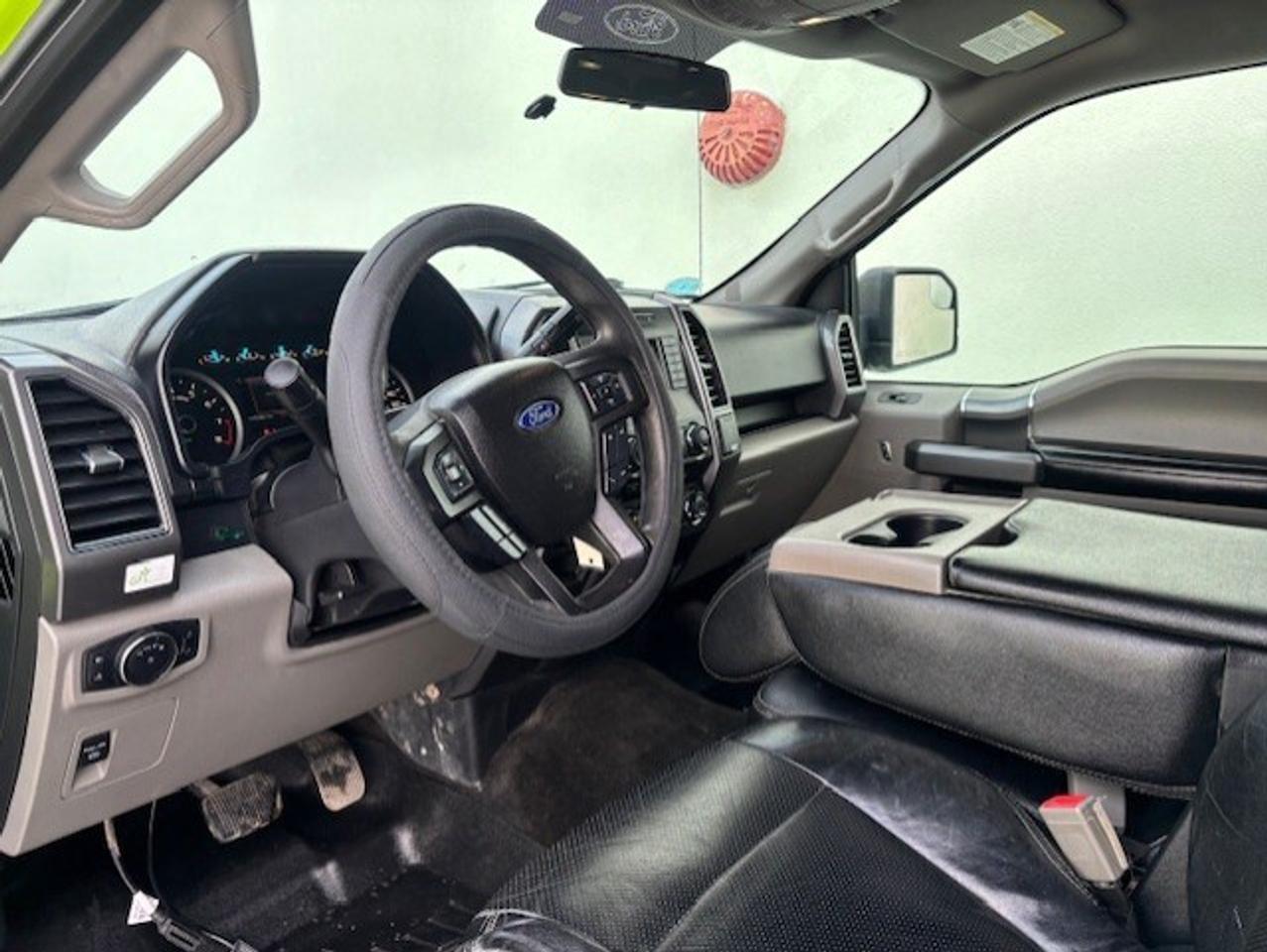 2018 Ford F-150 XLT 4WD-CREW CAB-5.5' Box-CAMERA-TONNEAU-CERTIFIED Photo