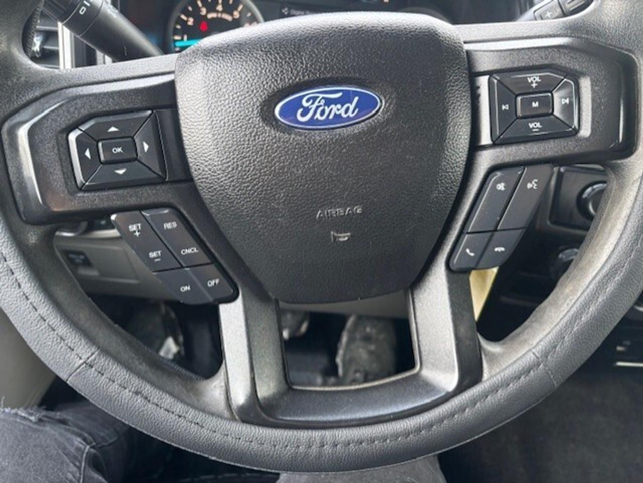 2018 Ford F-150 XLT 4WD-CREW CAB-5.5' Box-CAMERA-TONNEAU-CERTIFIED Photo