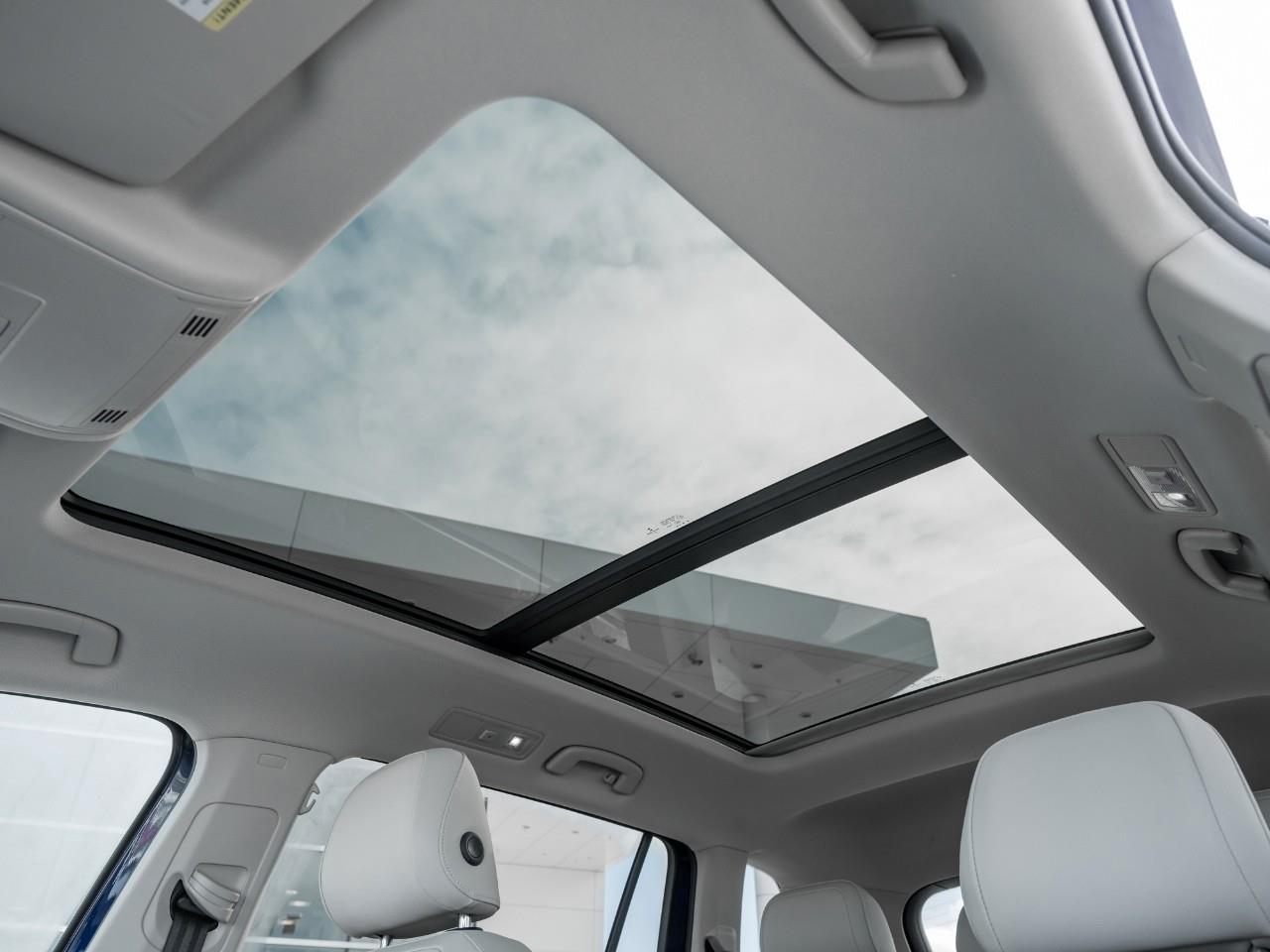 2021 Volkswagen Tiguan Highline 4dr All-wheel Drive 4MOTION Photo