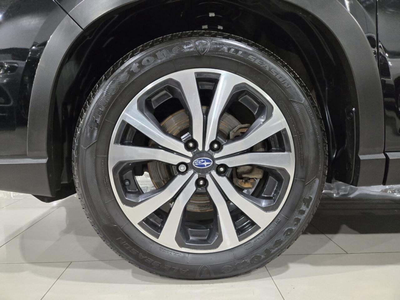 2019 Subaru Forester Limited CVT 2 Tone Leather Navigation Eyesight Bac Photo