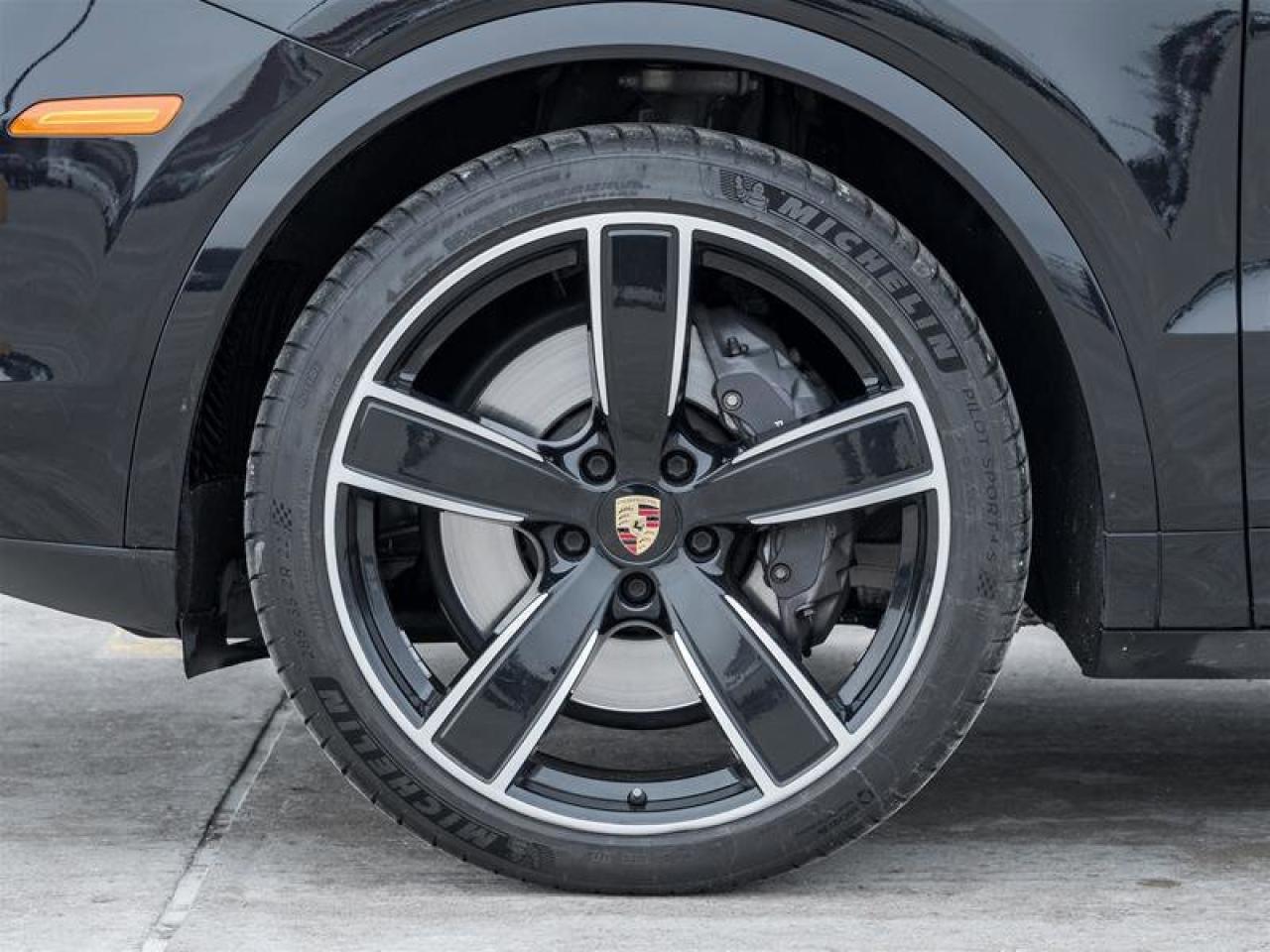 2022 Porsche Cayenne Coupe AWD Performance Pkg Premium Pkg Plus SportDe Photo