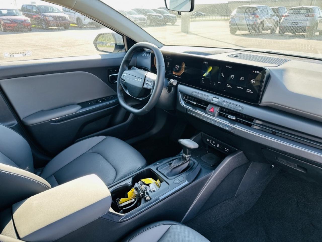 2025 Kia K4 EX Photo