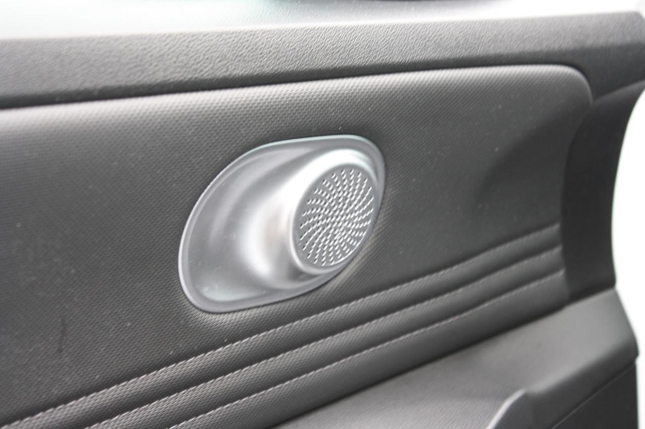 2021 Hyundai Elantra Preferred IVT / Heated Seats / Blind Spot / Camera Photo