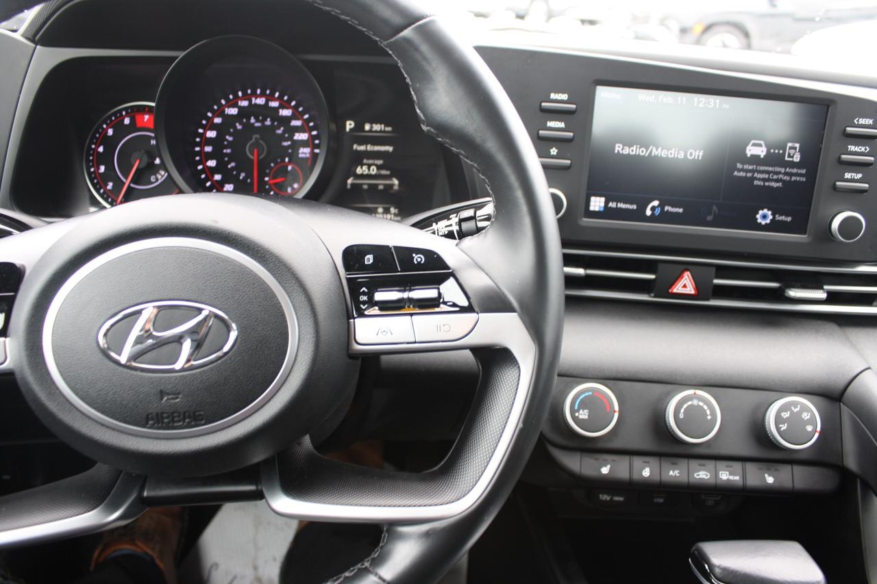 2021 Hyundai Elantra Preferred IVT / Heated Seats / Blind Spot / Camera Photo