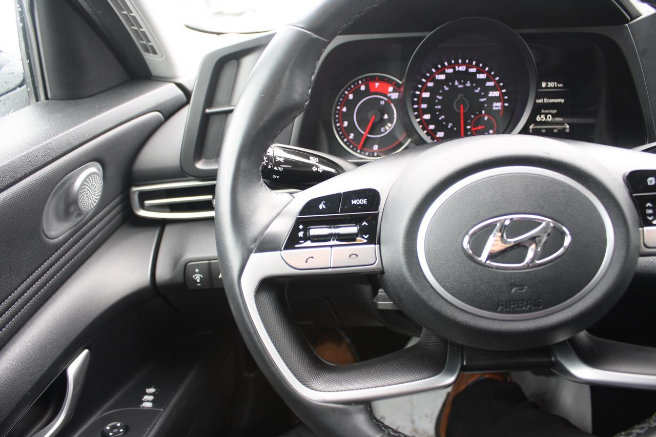 2021 Hyundai Elantra Preferred IVT / Heated Seats / Blind Spot / Camera Photo