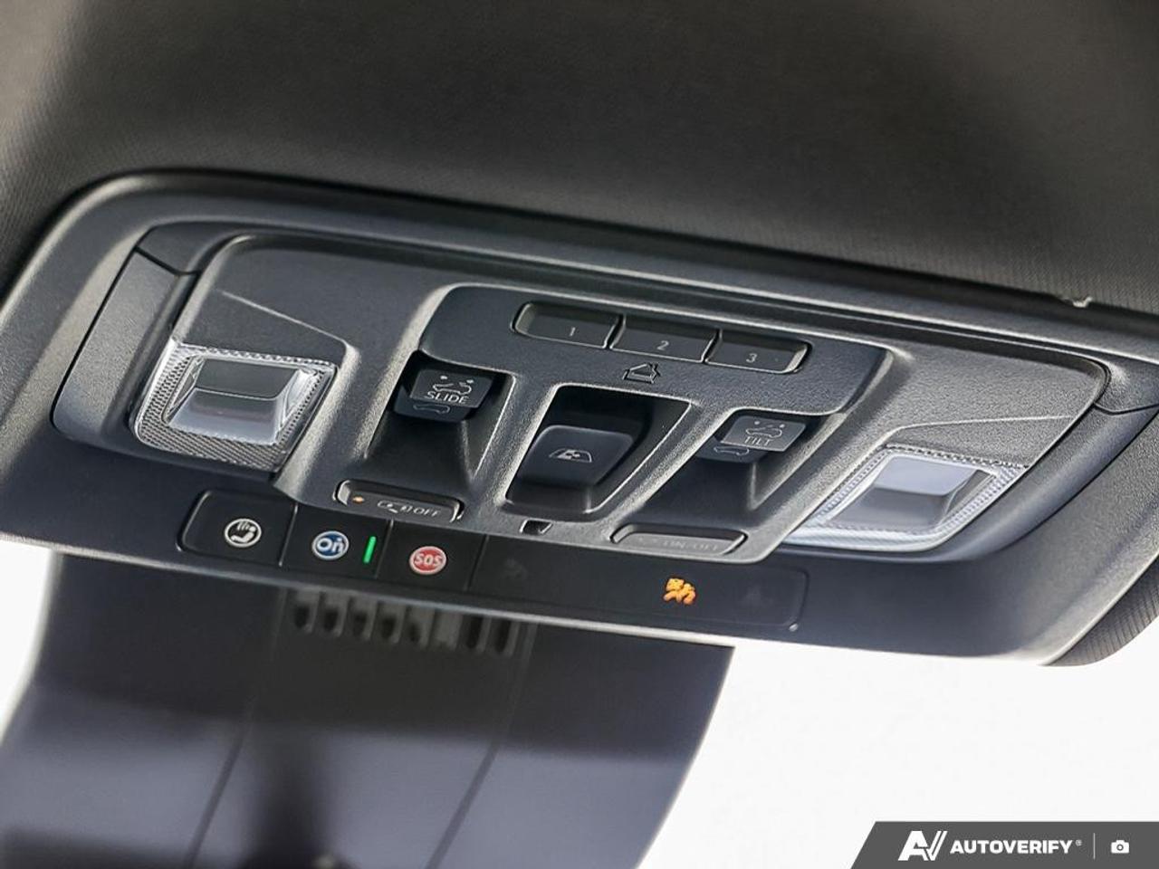 2026 GMC Sierra 3500HD 4WD Crew Cab Standard Box AT4 Photo