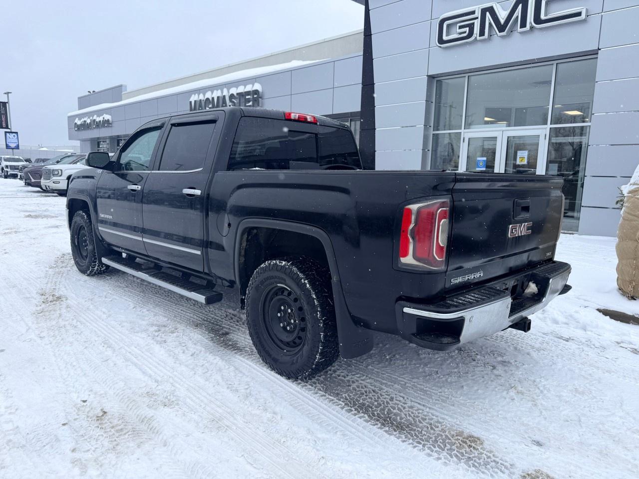 2018 GMC Sierra 1500 4WD CREW CAB SHORT BOX SLT Photo