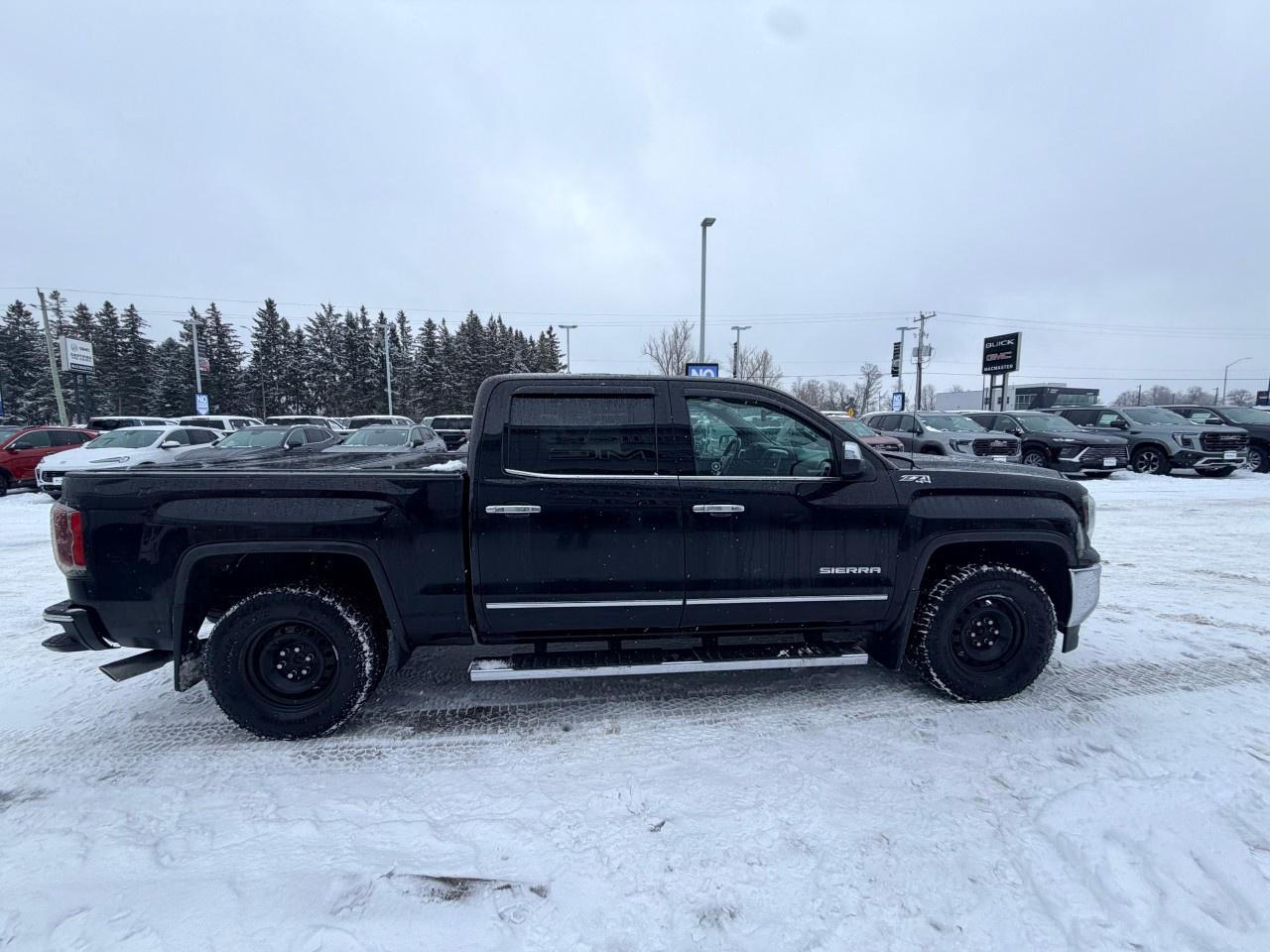 2018 GMC Sierra 1500 4WD CREW CAB SHORT BOX SLT Photo
