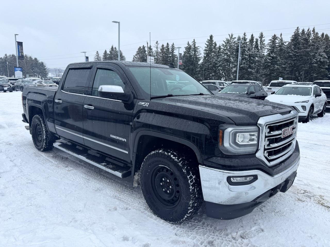 2018 GMC Sierra 1500 4WD CREW CAB SHORT BOX SLT Photo