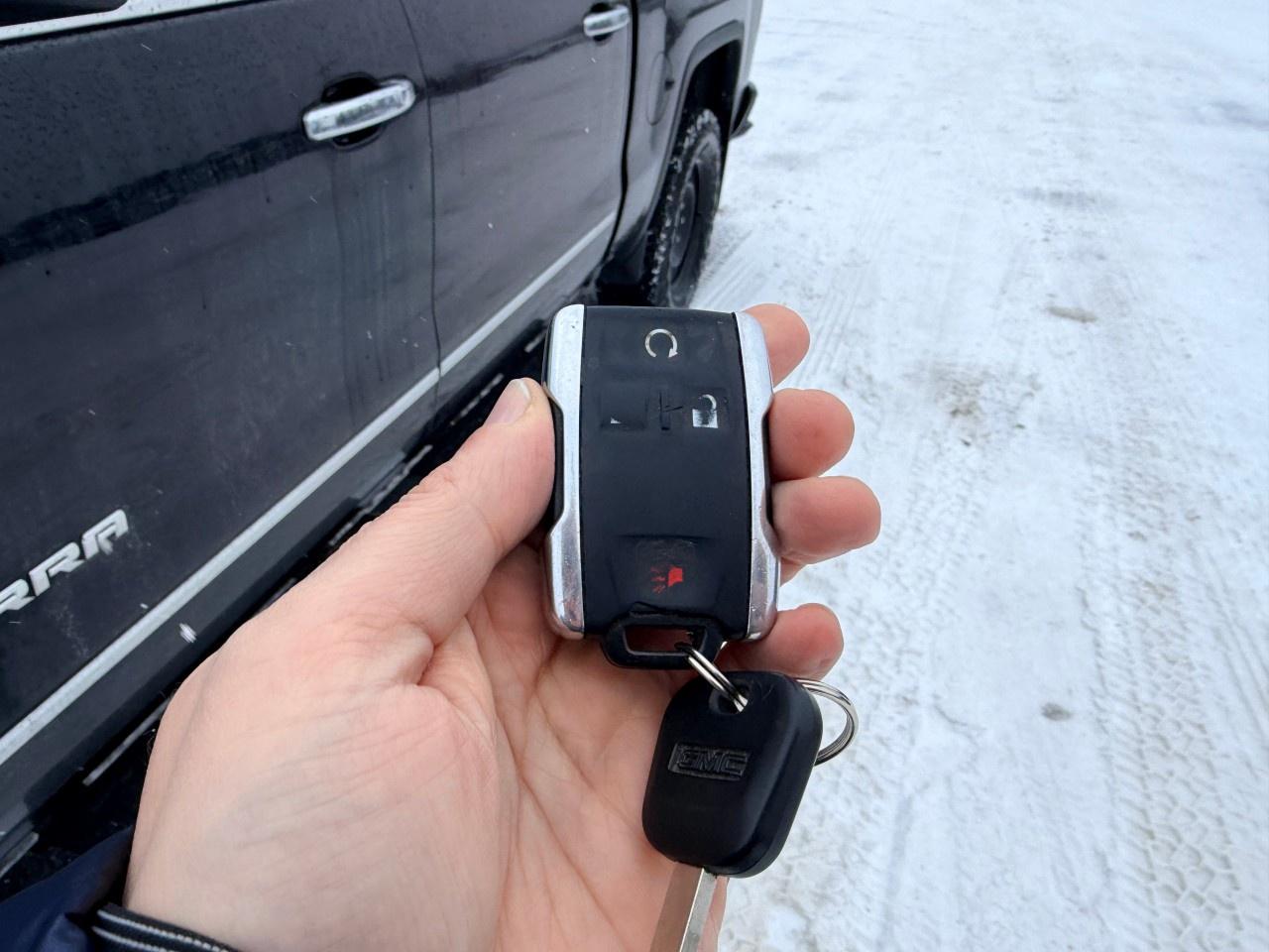 2018 GMC Sierra 1500 4WD CREW CAB SHORT BOX SLT Photo