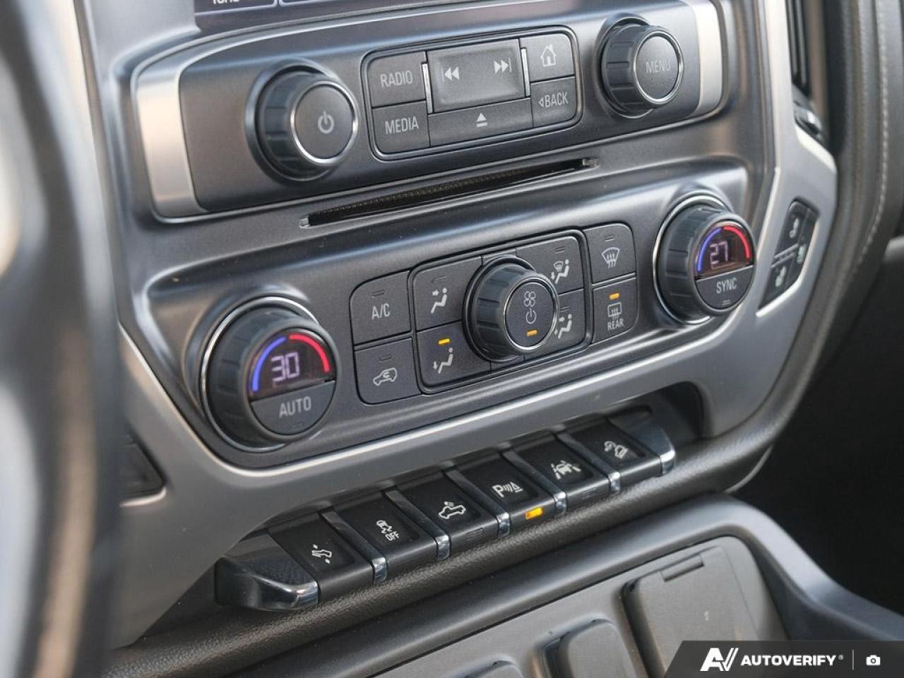 2018 GMC Sierra 1500 4WD CREW CAB SHORT BOX SLT Photo