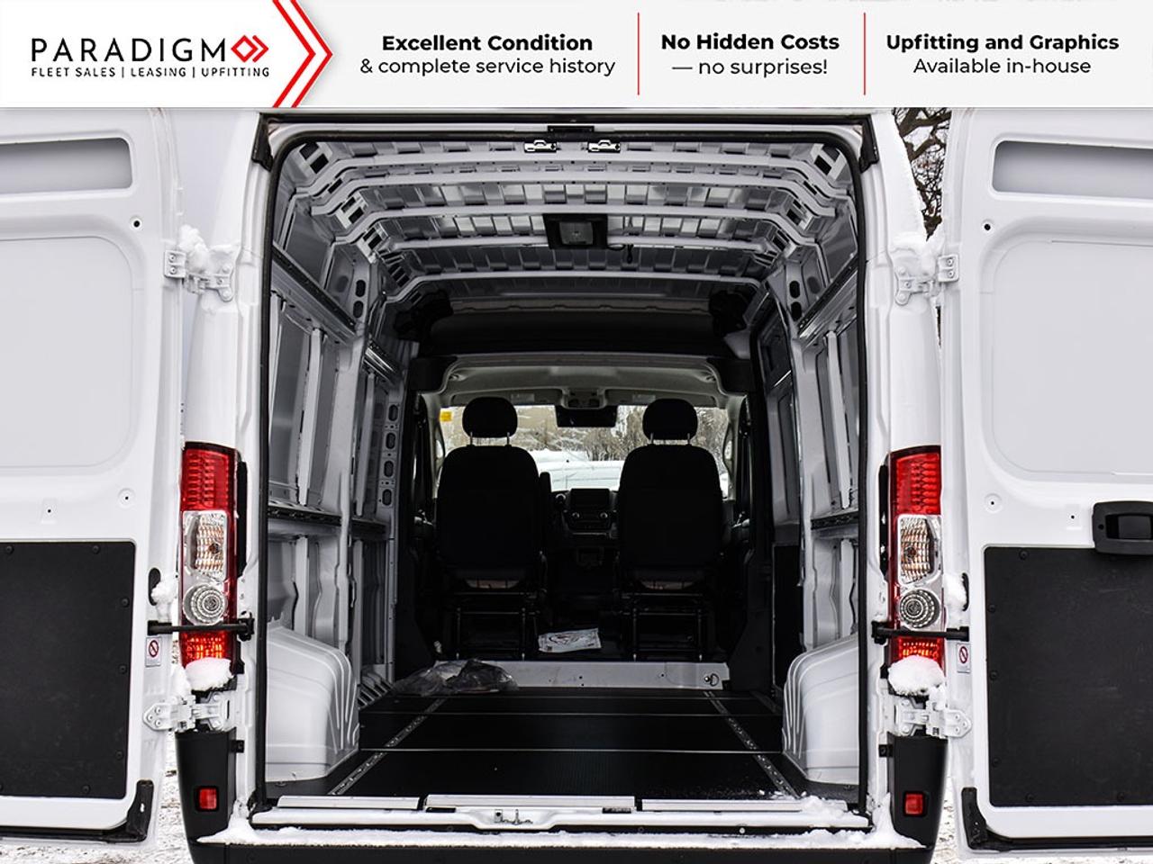 2025 RAM ProMaster 2500 159" HIGH ROOF LOW KM! Photo