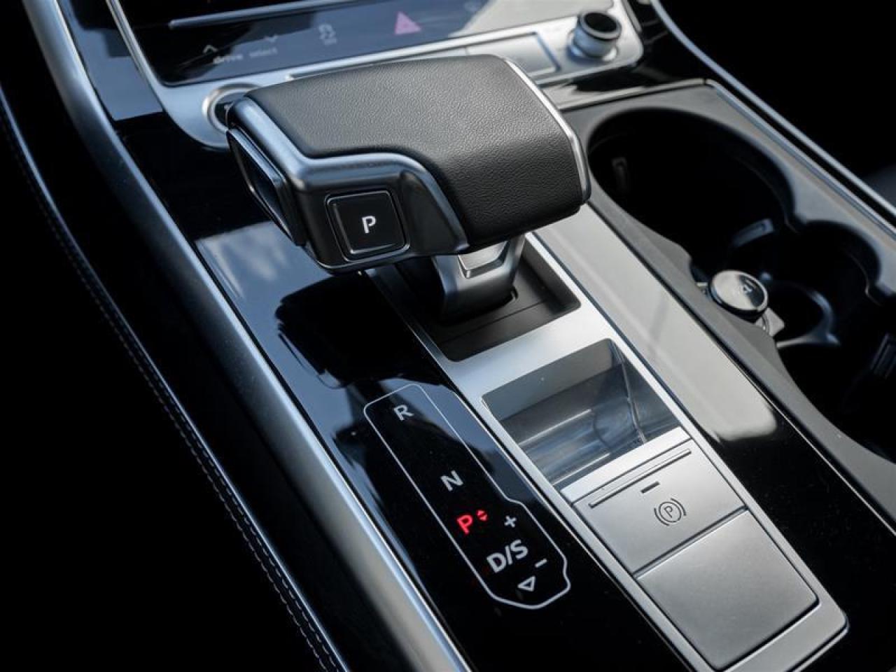 2025 Audi Q8 55 Technik 4dr All-Wheel Drive quattro Sport Utility Photo