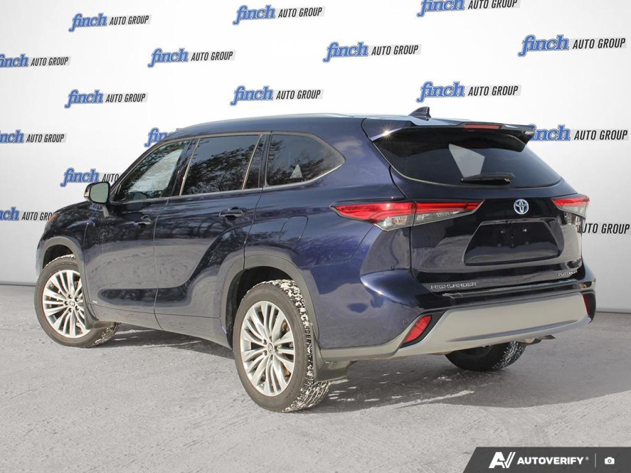 2023 Toyota Highlander Hybrid Limited 4dr All-Wheel Drive Photo3