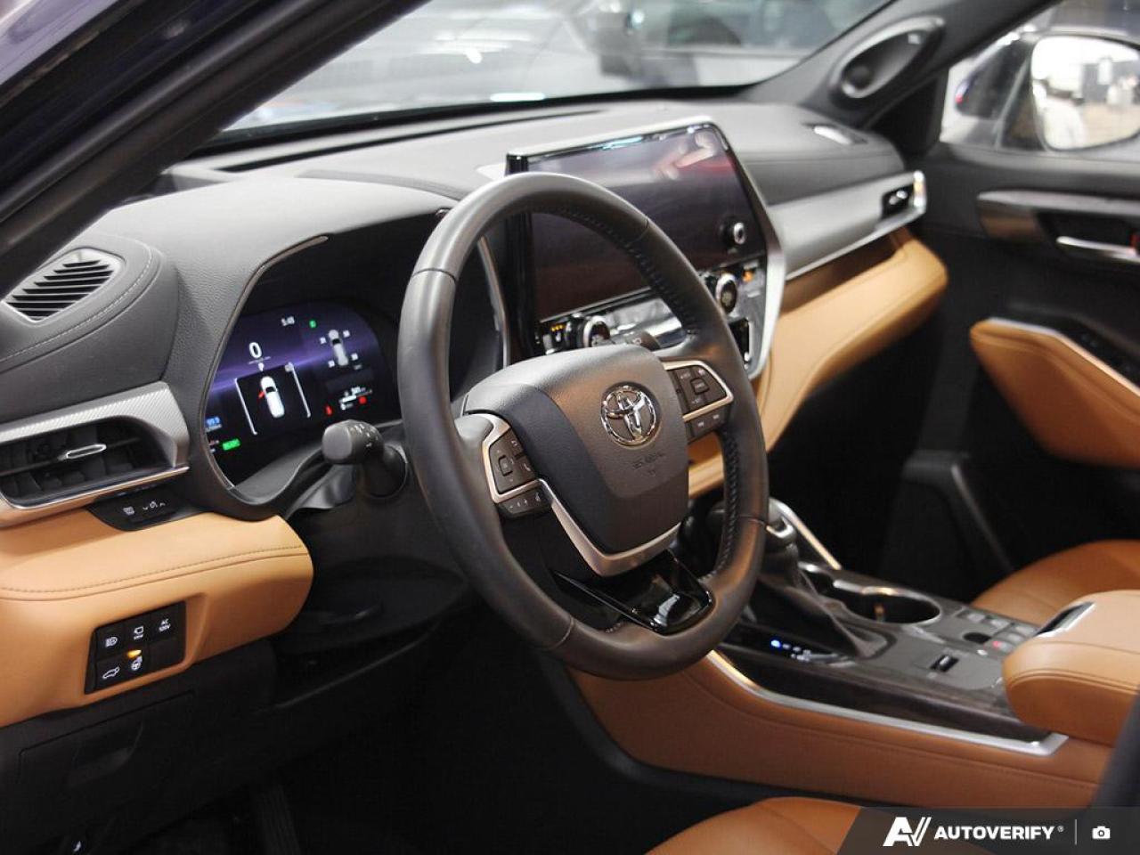 2023 Toyota Highlander Hybrid Limited 4dr All-Wheel Drive Photo