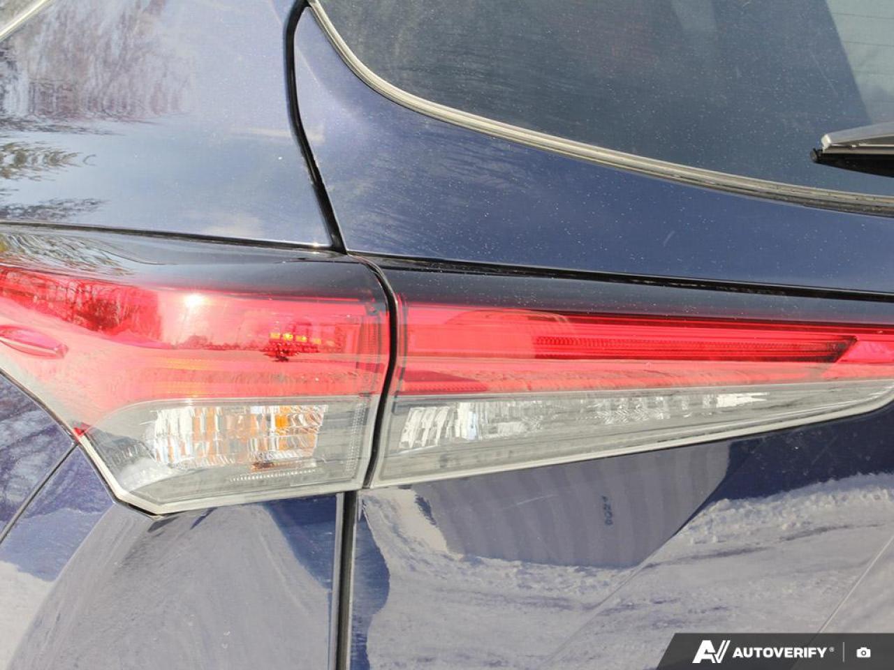 2023 Toyota Highlander Hybrid Limited 4dr All-Wheel Drive Photo