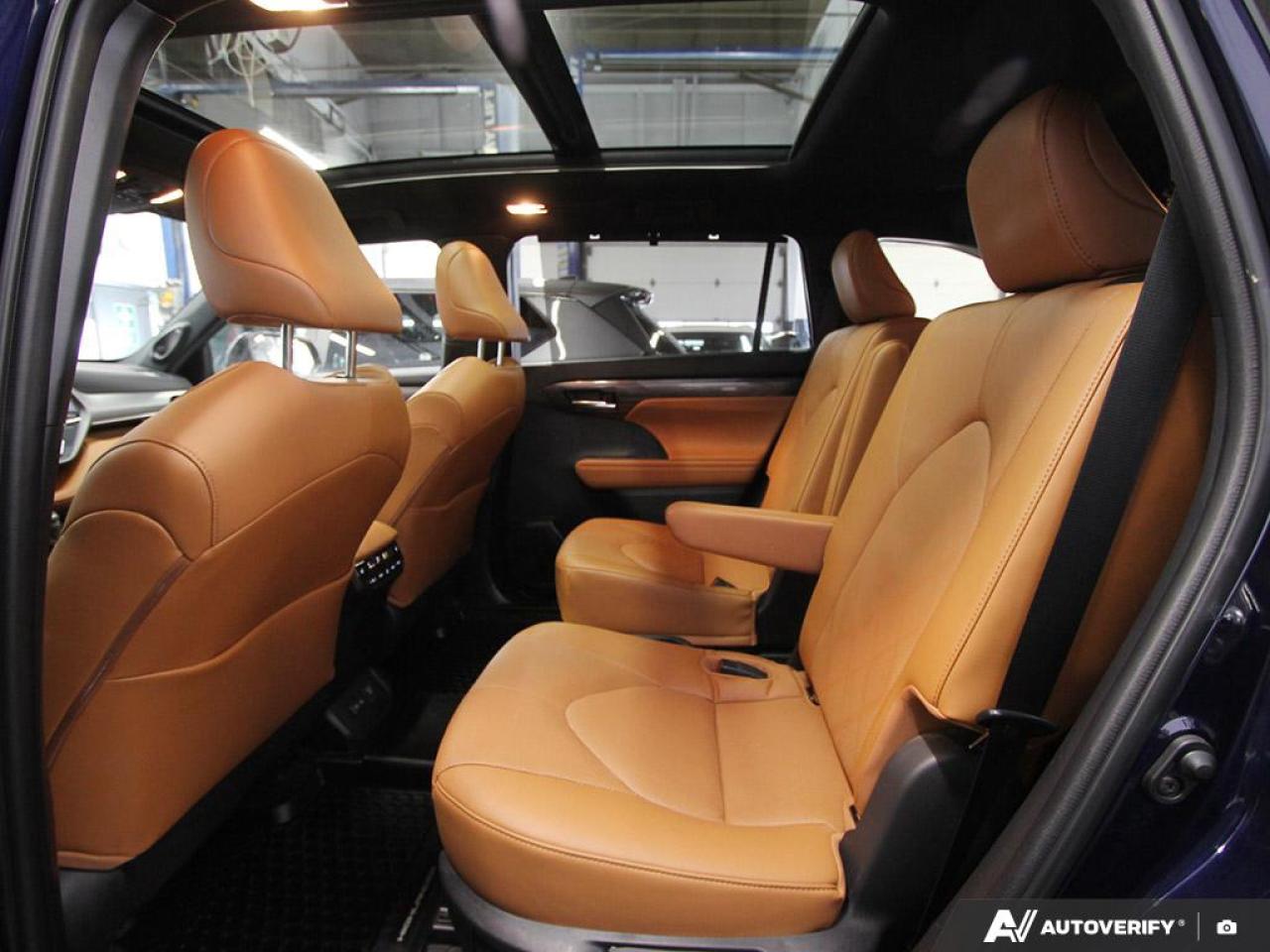 2023 Toyota Highlander Hybrid Limited 4dr All-Wheel Drive Photo