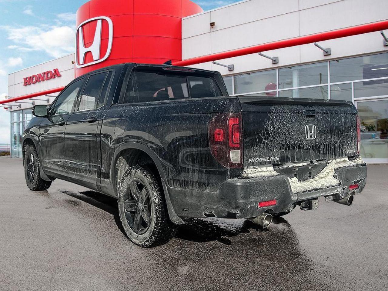 2023 Honda Ridgeline Black Edition Photo3