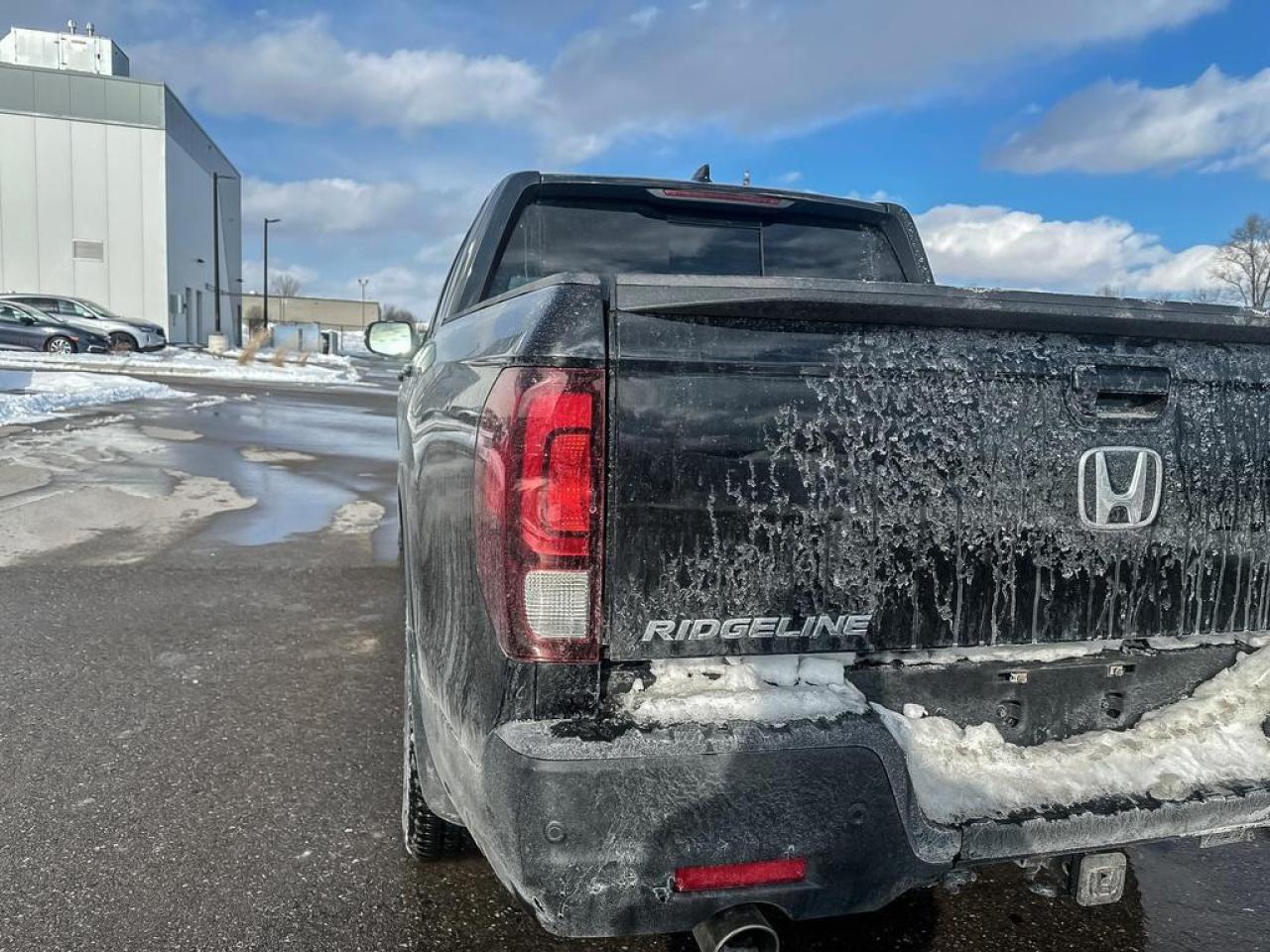 2023 Honda Ridgeline Black Edition Photo