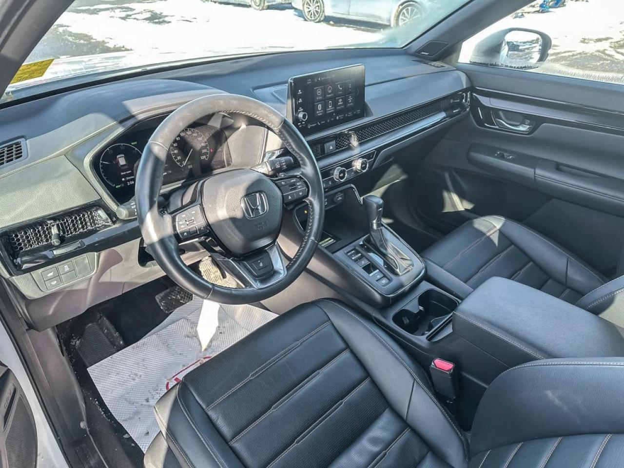 2024 Honda CR-V Hybrid Touring Photo