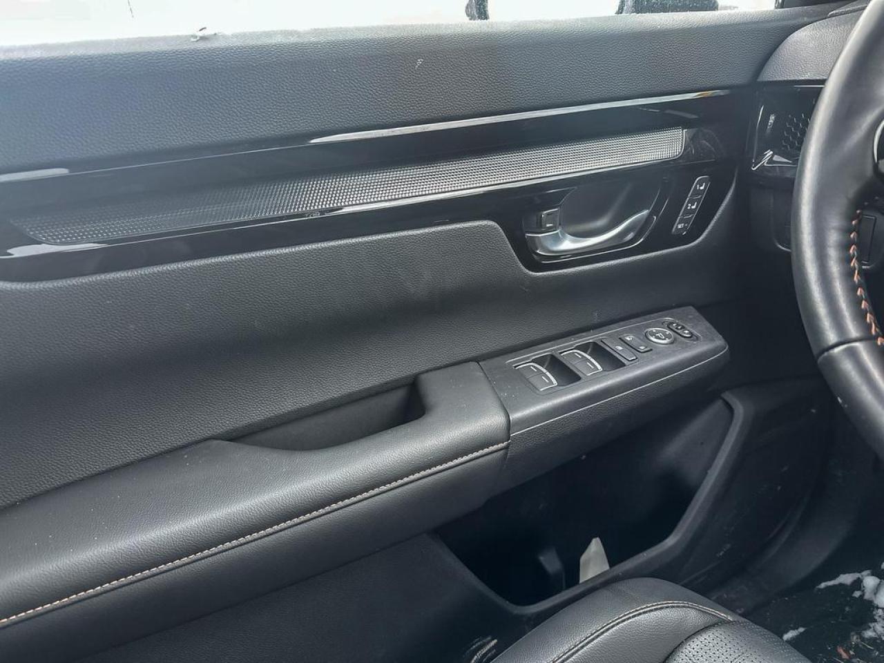 2025 Honda CR-V Hybrid Touring Photo