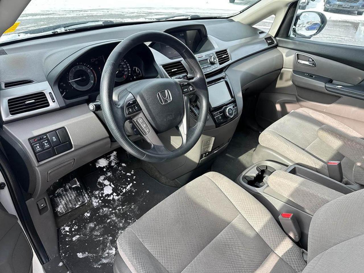 2016 Honda Odyssey EX Photo