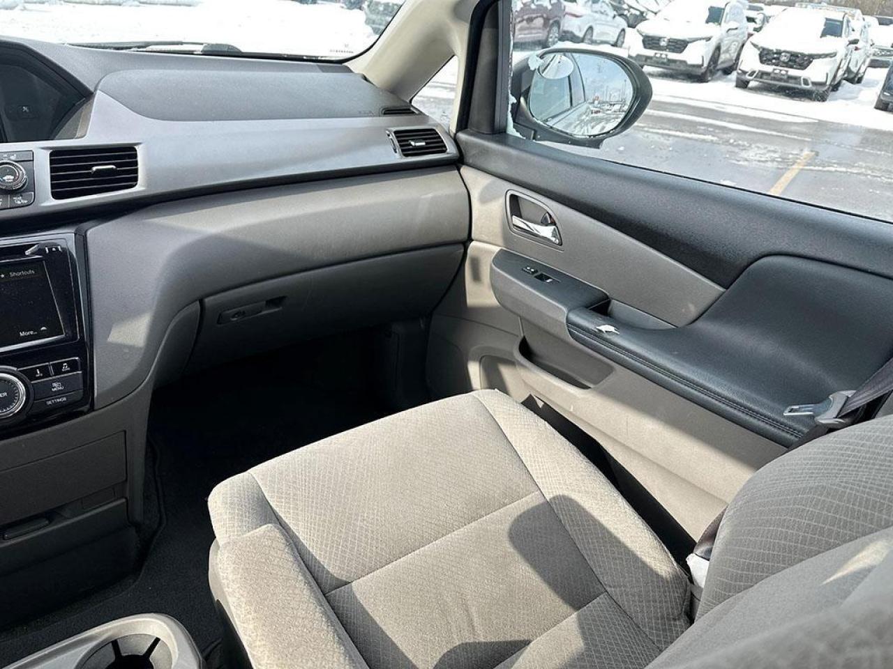 2016 Honda Odyssey EX Photo