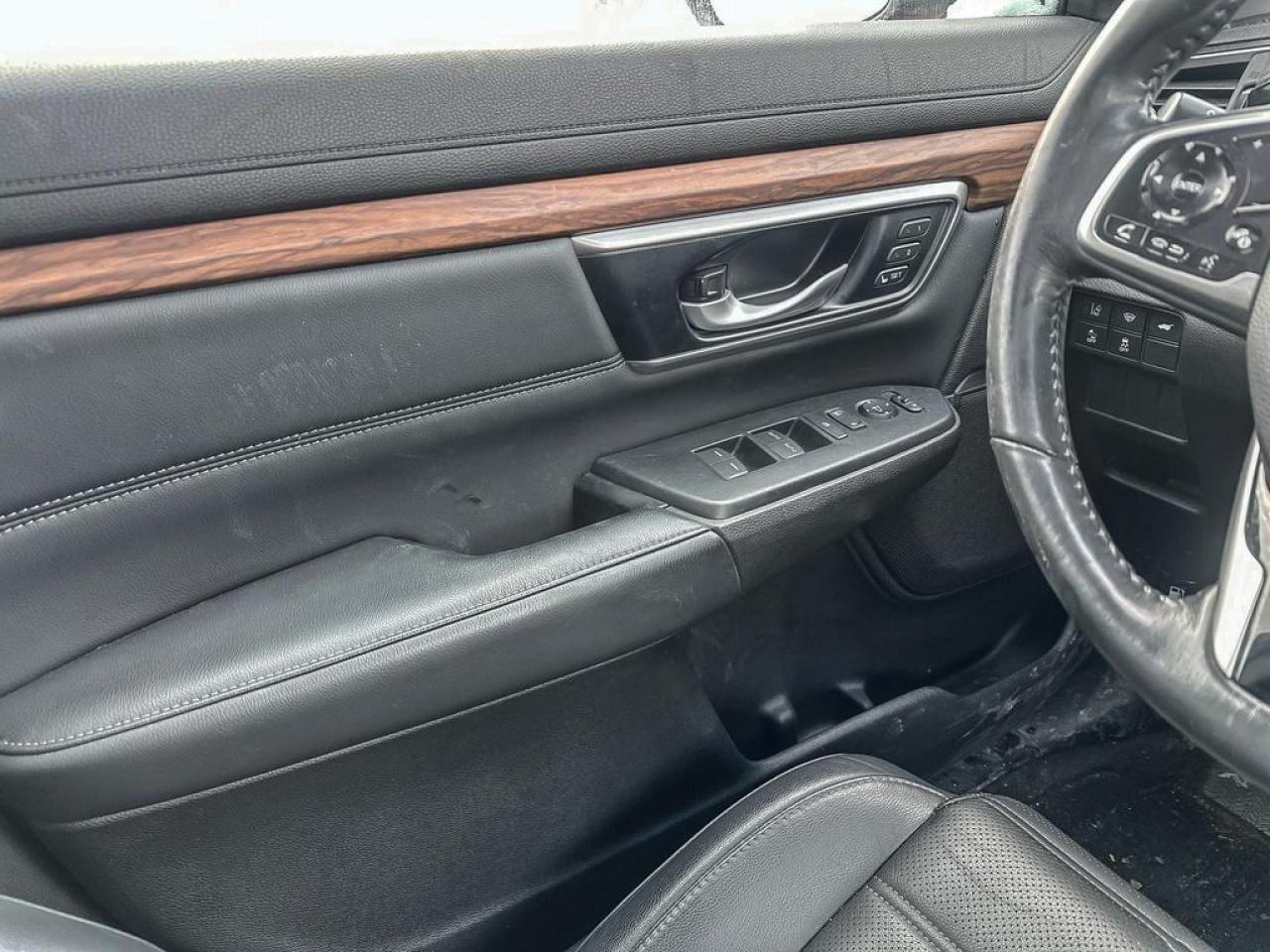 2022 Honda CR-V Touring Photo