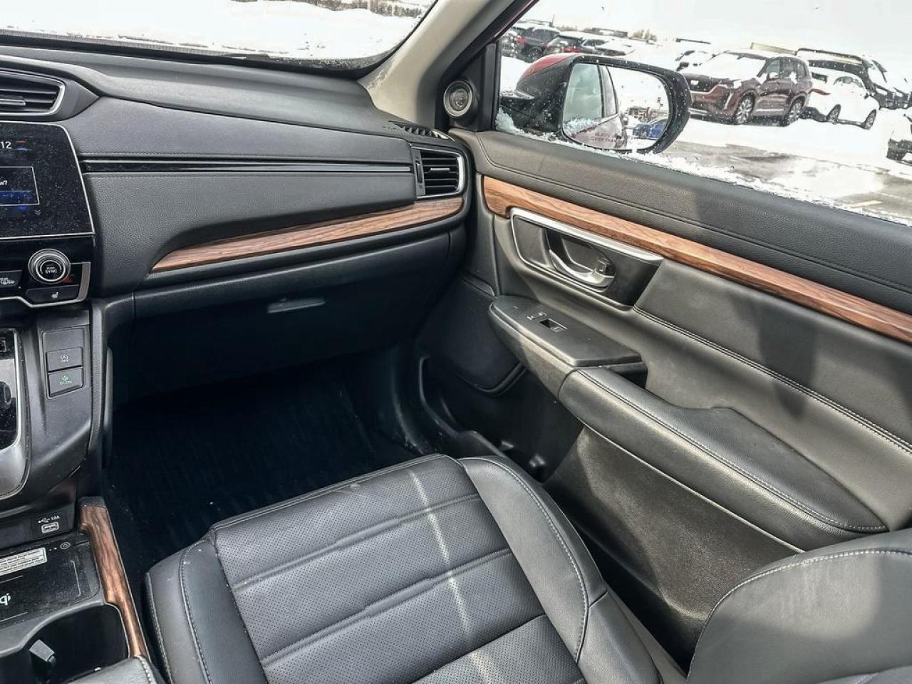 2022 Honda CR-V Touring Photo