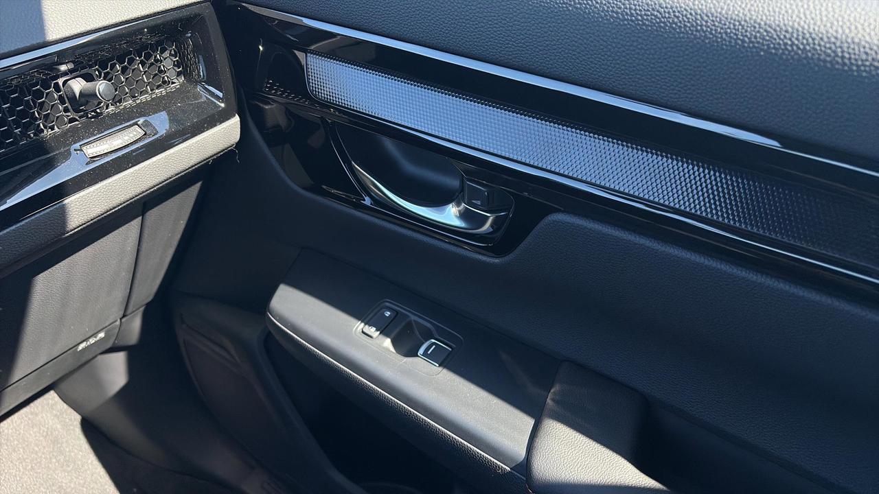 2026 Honda CR-V Hybrid Touring Photo