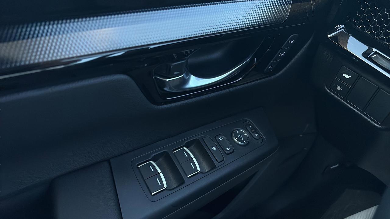 2026 Honda CR-V Hybrid Touring Photo