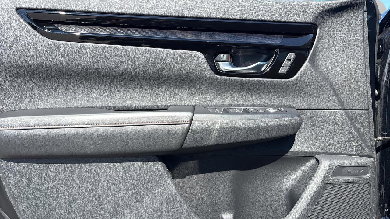 2026 Honda CR-V Hybrid Touring Photo