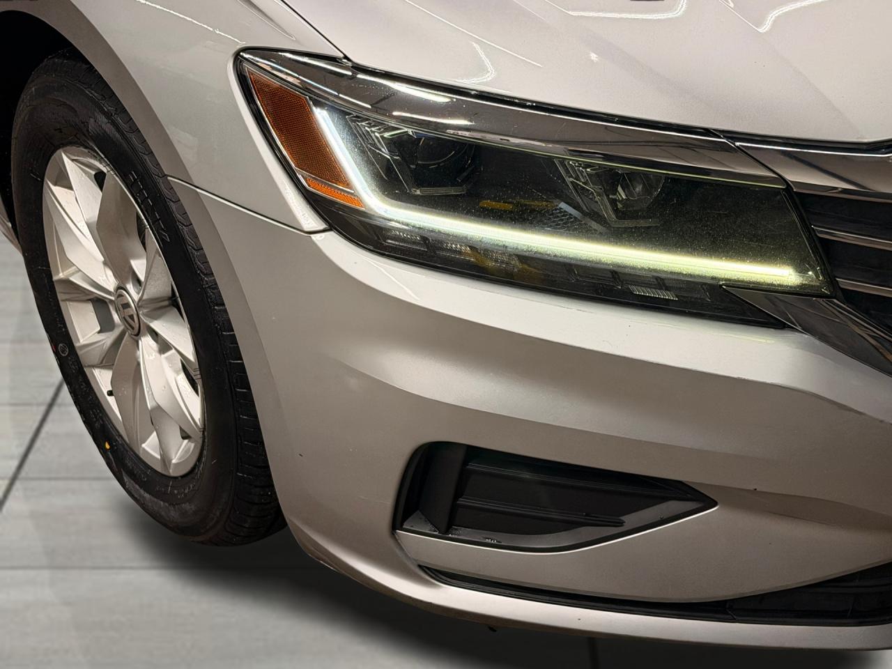 2020 Volkswagen Passat Comfortline+New Tires+Camera+CLEAN CARFAX Photo