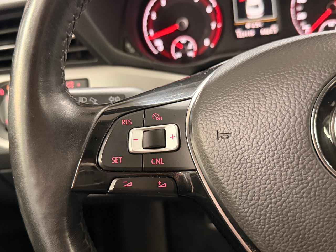 2020 Volkswagen Passat Comfortline+New Tires+Camera+CLEAN CARFAX Photo