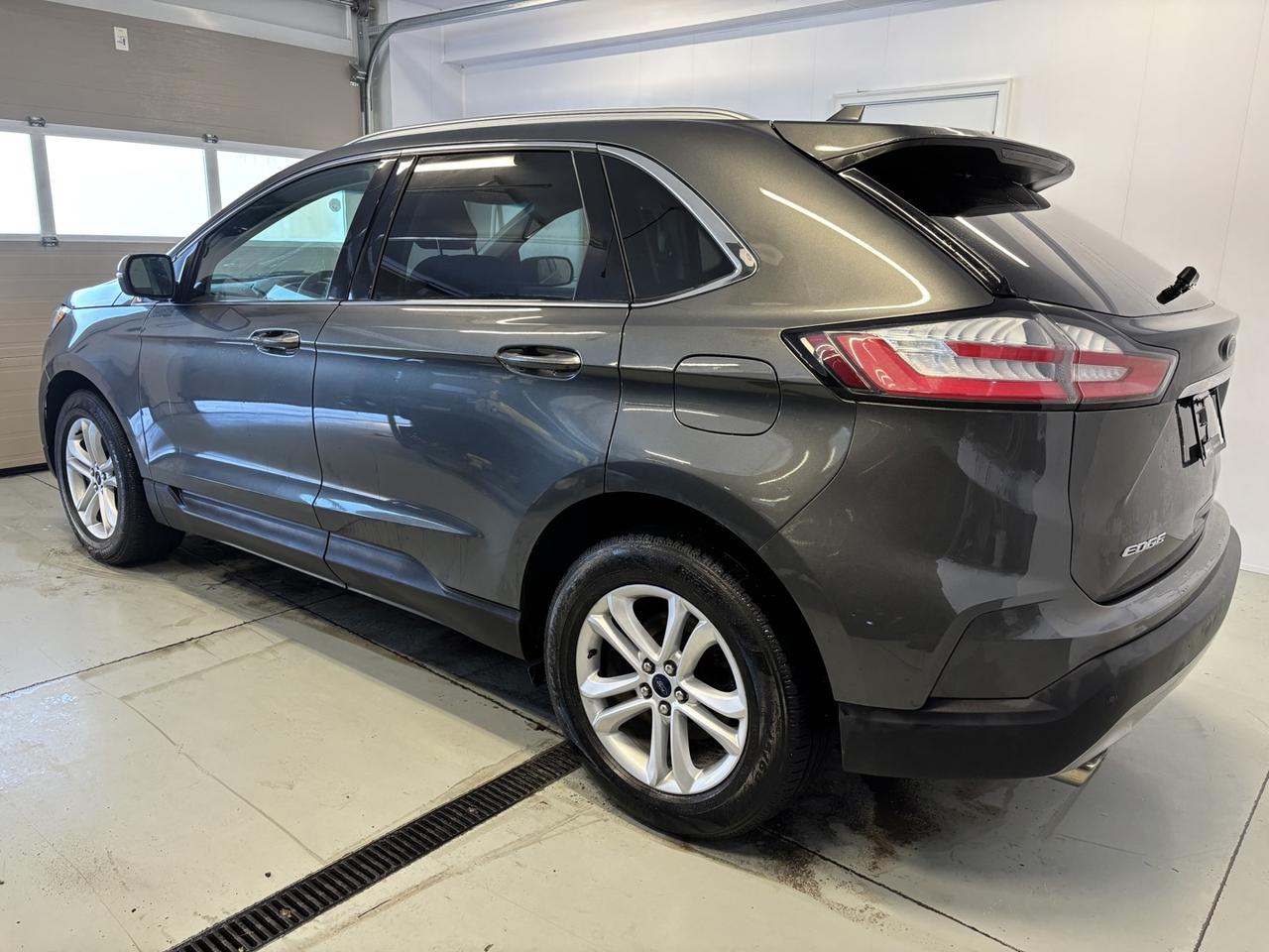 2019 Ford Edge SEL Photo