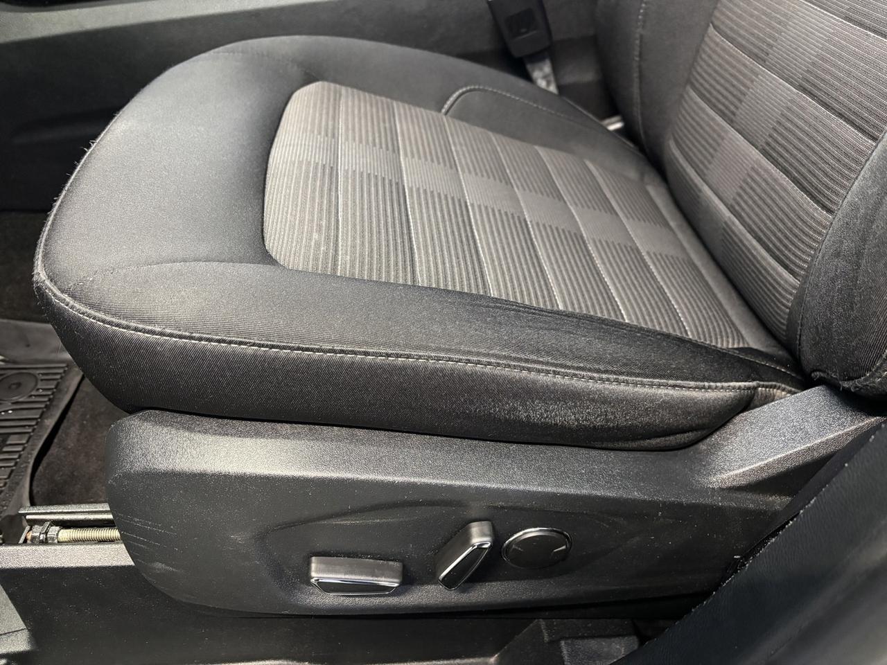 2019 Ford Edge SEL Photo