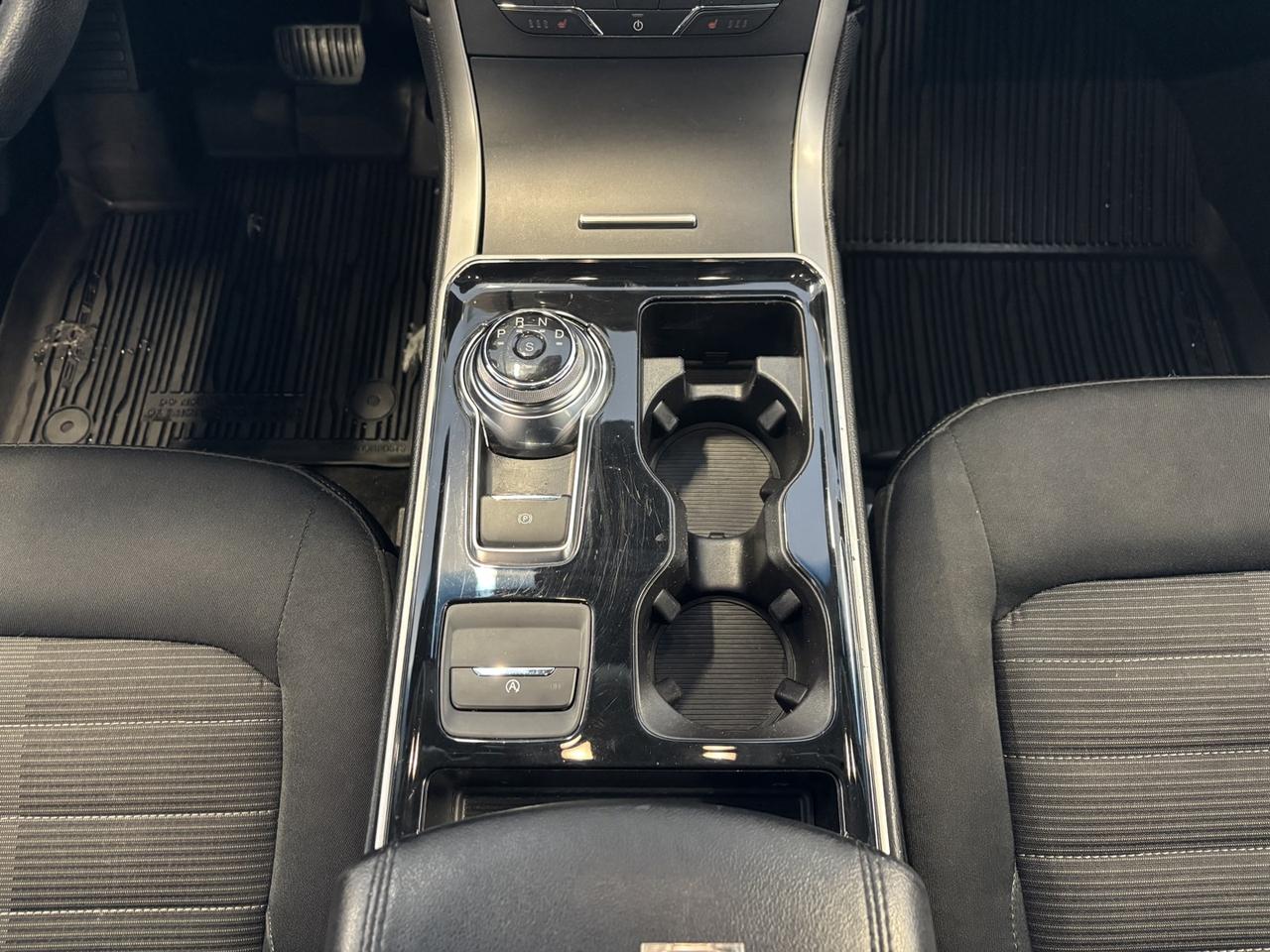 2019 Ford Edge SEL Photo