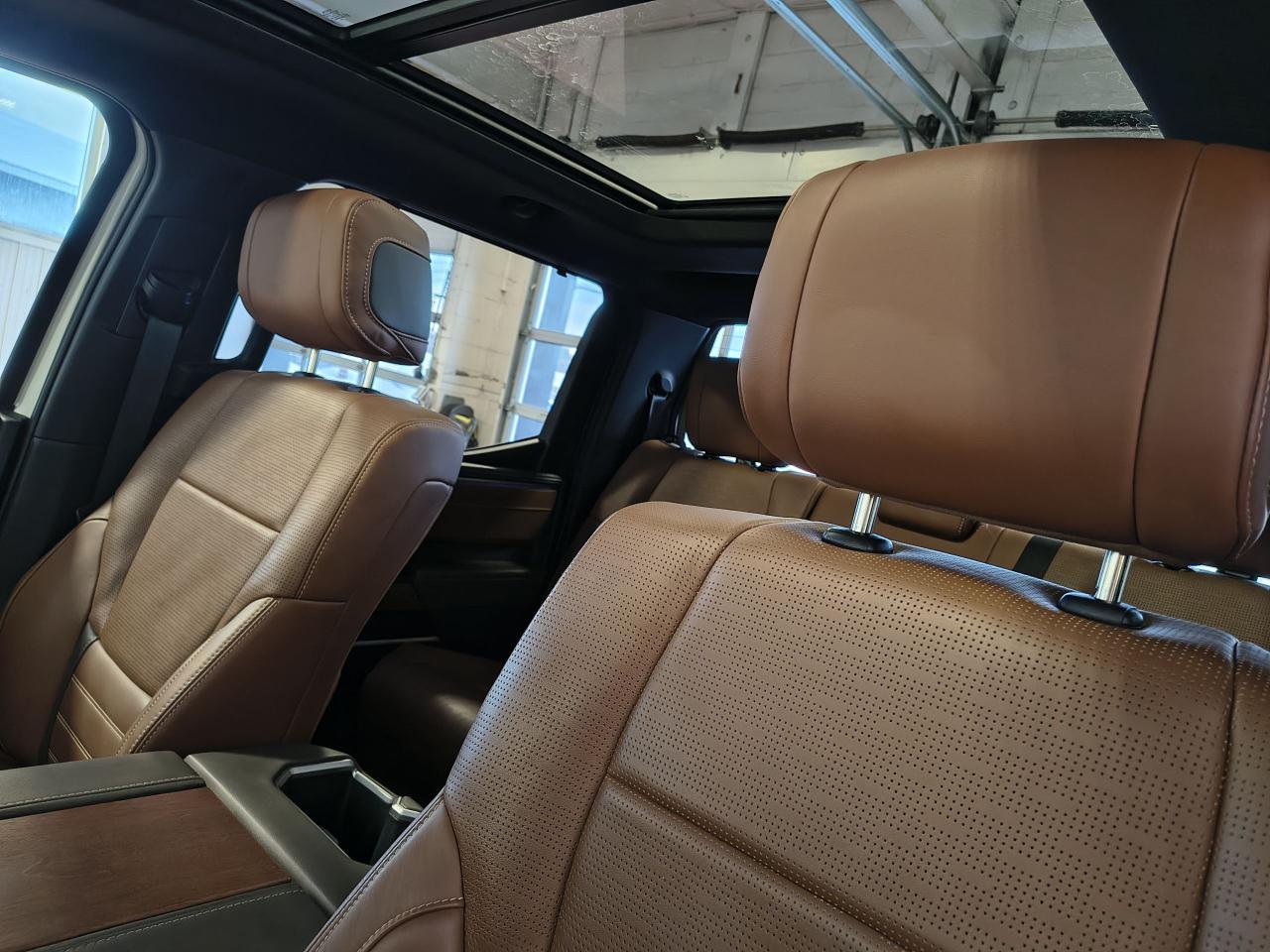 2024 Toyota Tundra Platinum Hybrid Photo0