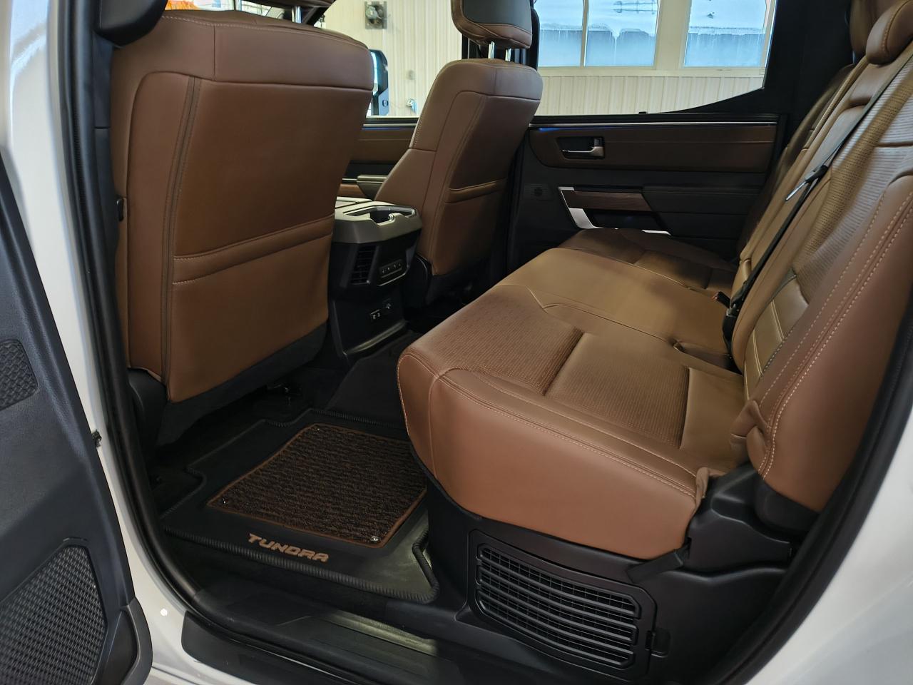 2024 Toyota Tundra Platinum Hybrid Photo0