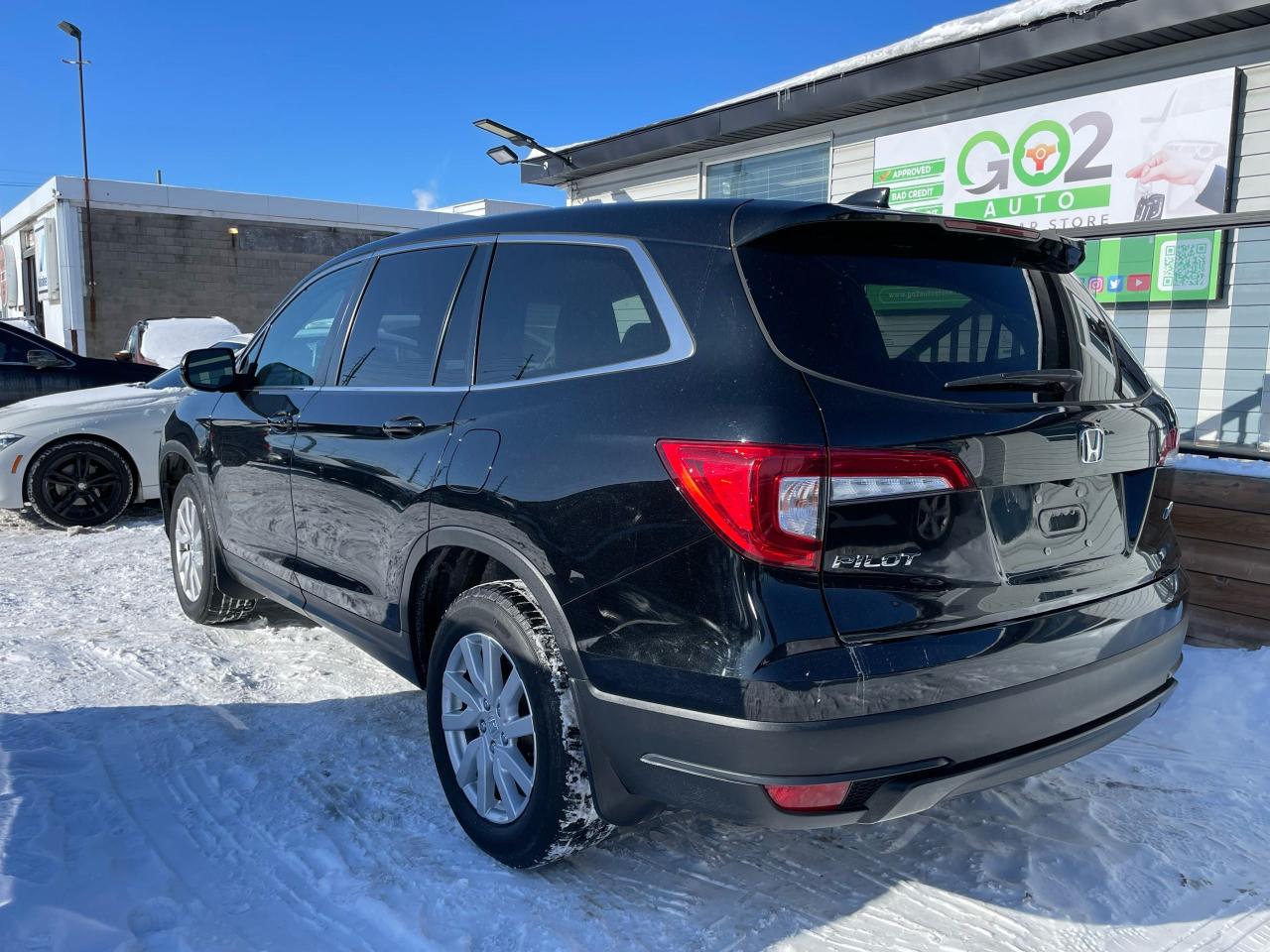 2021 Honda Pilot LX Photo4