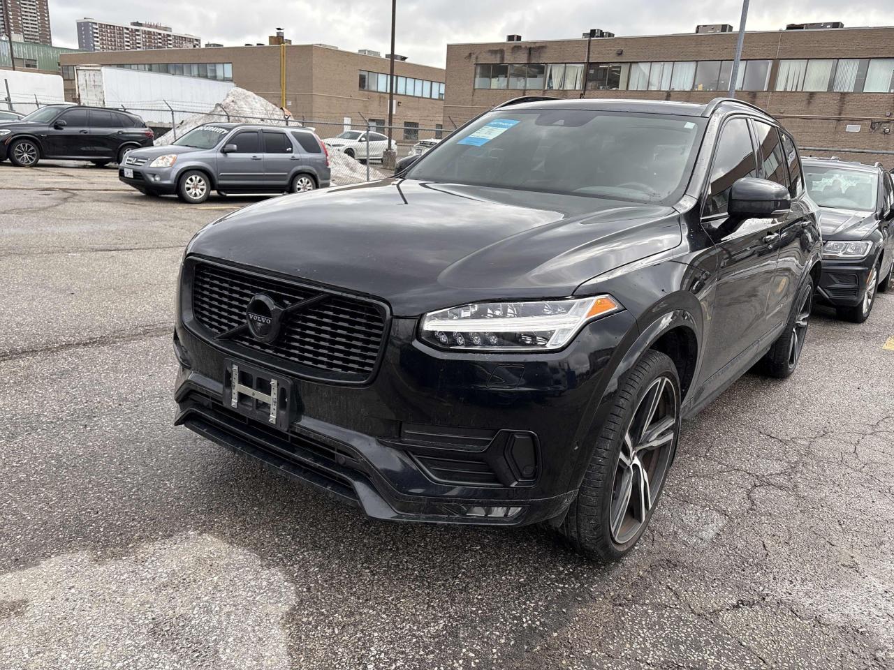 2017 Volvo XC90 T6 R-Design RARE, ULTRA LOW KM!! SUNROOF, LEATHER! Photo2