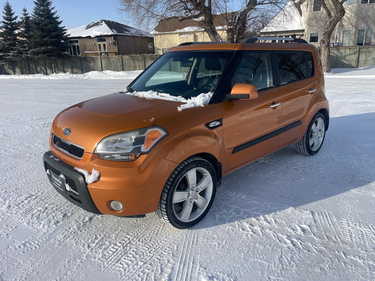 Used 2011 Kia Soul LUXURY for sale in Winnipeg, MB