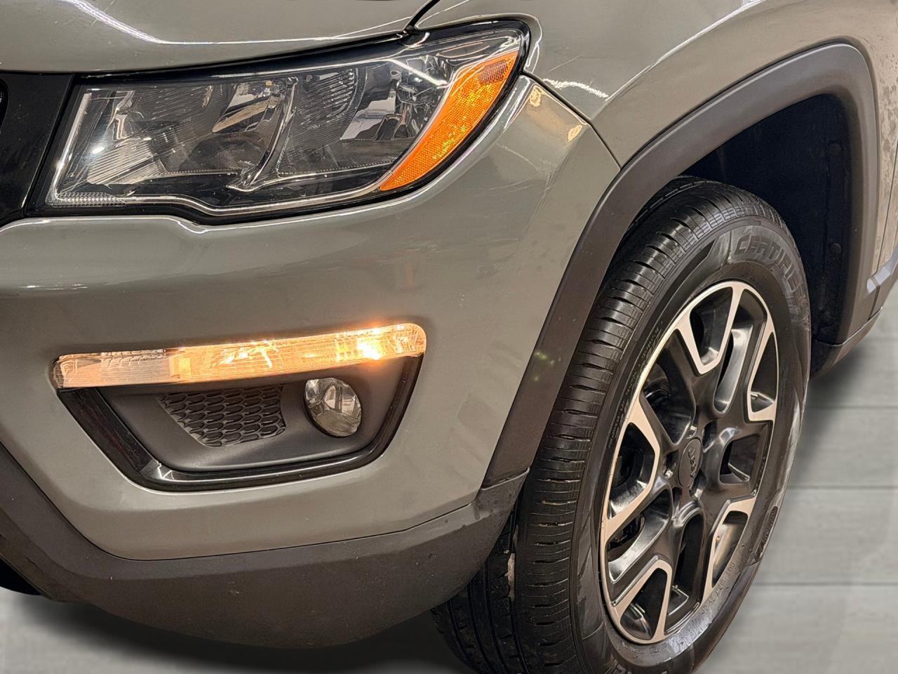 2020 Jeep Compass Upland AWD+New Brakes+ApplePlay+CLEAN CARFAX Photo40