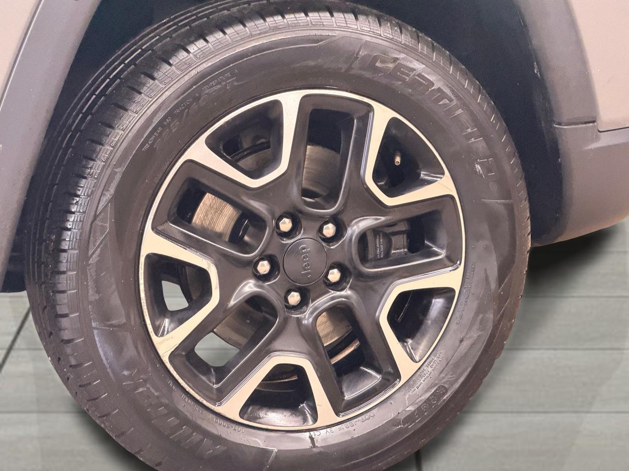 2020 Jeep Compass Upland AWD+New Brakes+ApplePlay+CLEAN CARFAX Photo58