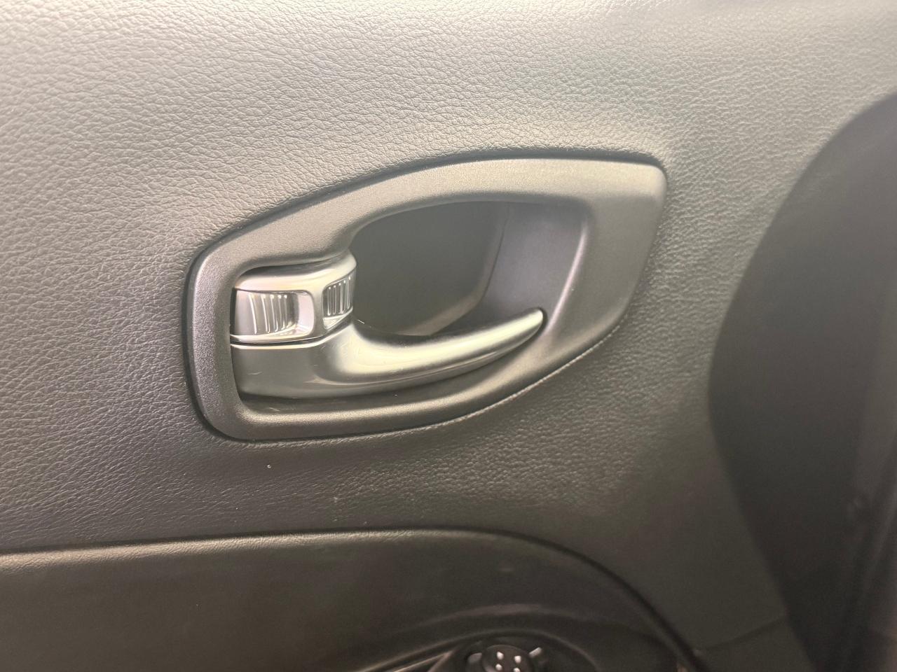 2020 Jeep Compass Upland AWD+New Brakes+ApplePlay+CLEAN CARFAX Photo