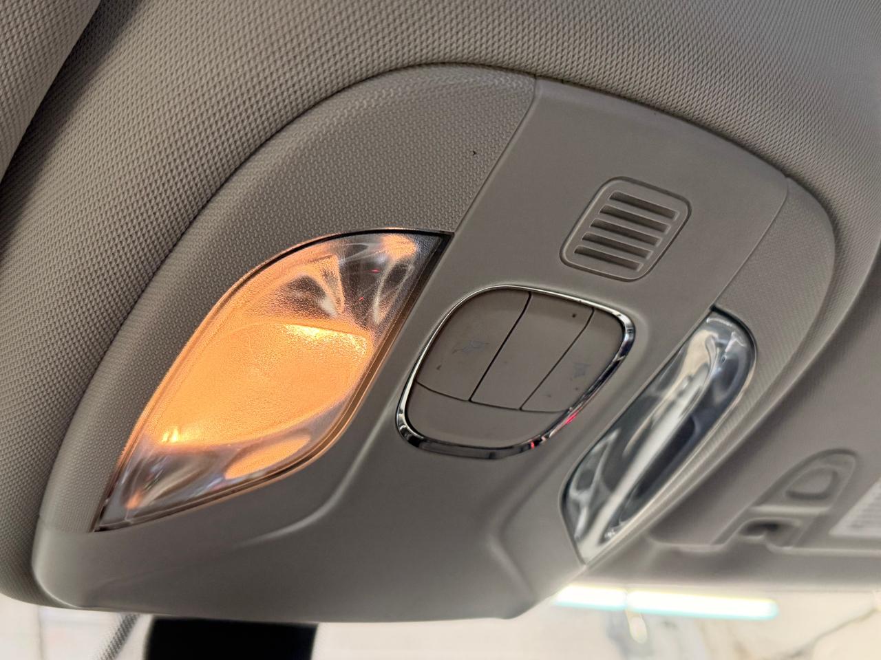 2020 Jeep Compass Upland AWD+New Brakes+ApplePlay+CLEAN CARFAX Photo