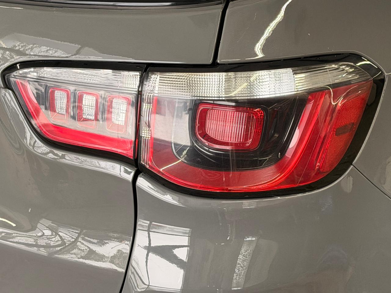 2020 Jeep Compass Upland AWD+New Brakes+ApplePlay+CLEAN CARFAX Photo