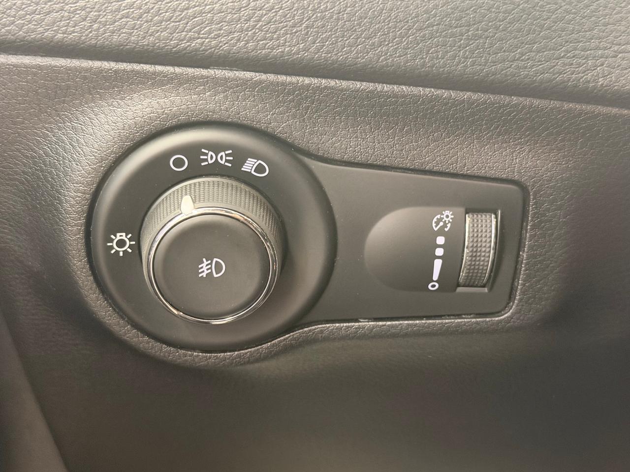 2020 Jeep Compass Upland AWD+New Brakes+ApplePlay+CLEAN CARFAX Photo47