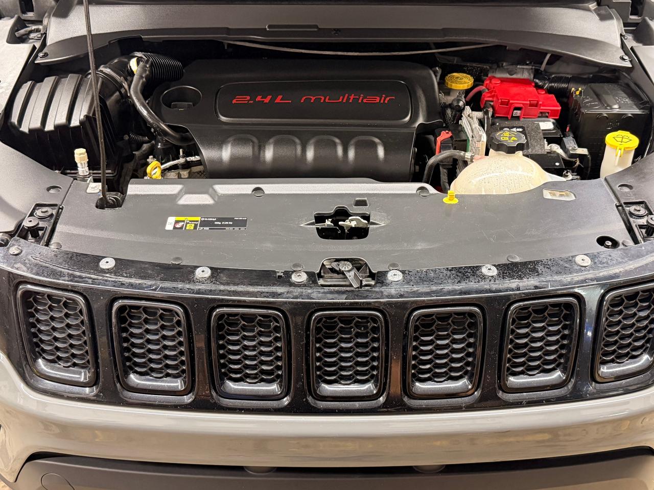 2020 Jeep Compass Upland AWD+New Brakes+ApplePlay+CLEAN CARFAX Photo10