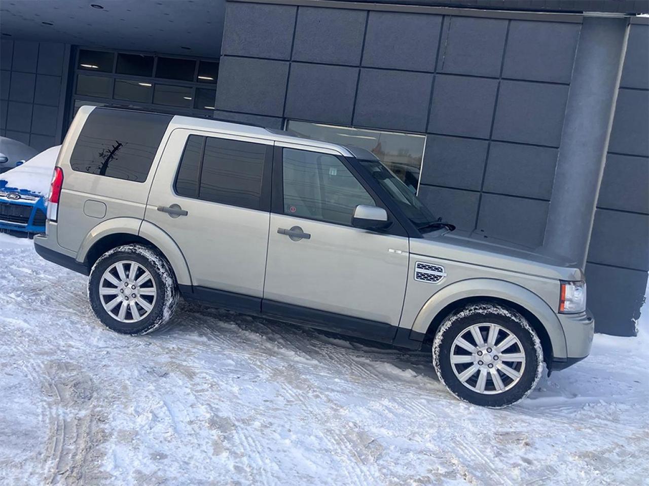 2013 Land Rover LR4 HSE|V8|5.0L V8|NAVI|PANOROOF|7 SEATS|19in ALLOYS| Photo
